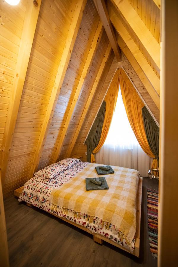 Catunul Din Podei A-Frame Dragoslavele 외부 사진