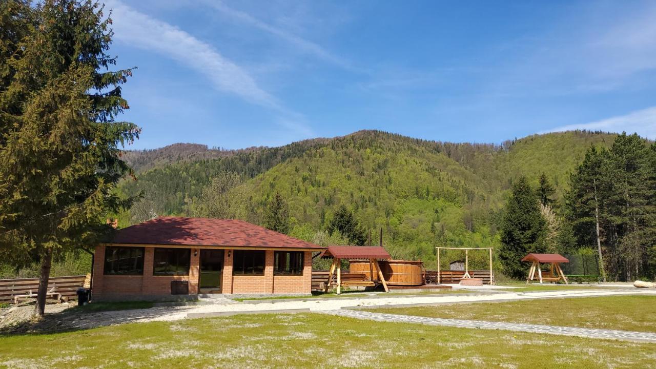 Catunul Din Podei A-Frame Dragoslavele 외부 사진